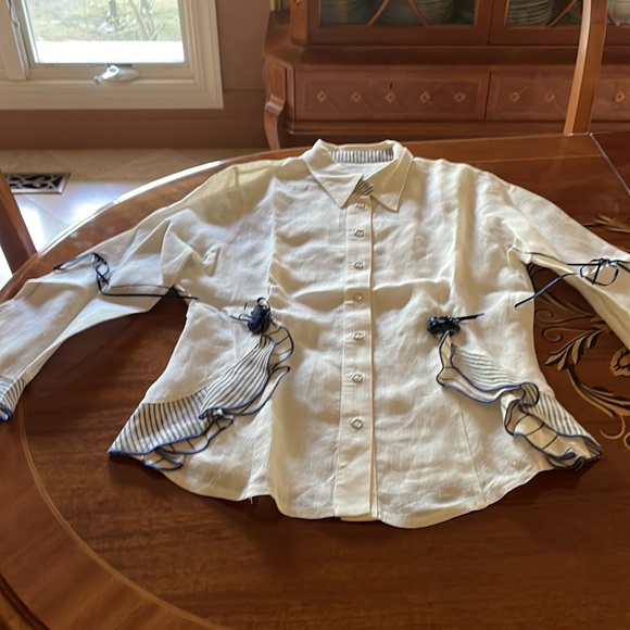 White linen shirt - Picture 6 of 6